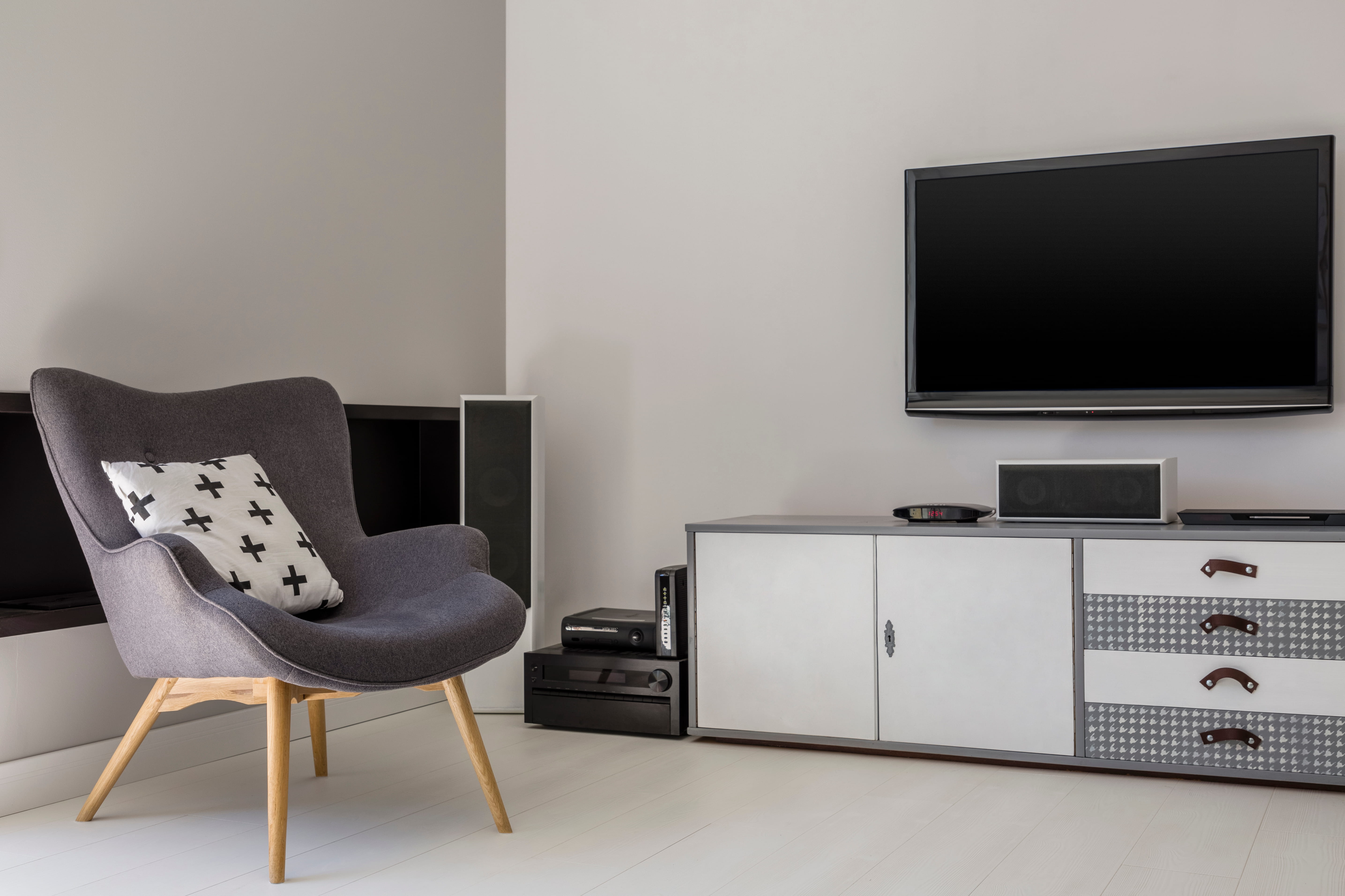 Newly set up Smart TV in modern living room - Nathtec Smart TV setup specialists Gauteng